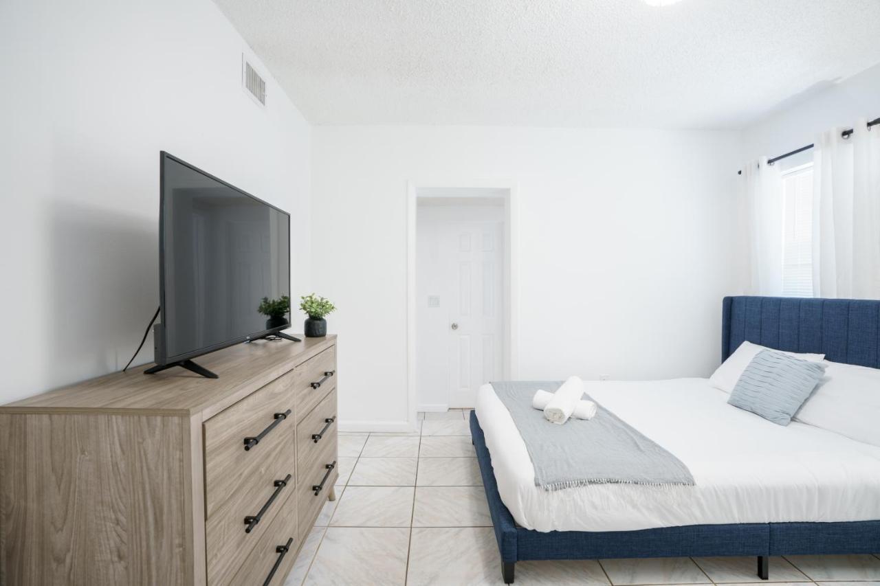 Modern 3-Bedroom In The Heart Of Wynwood Art District Miami Exterior foto